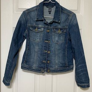 GAP Blue Jean Jacket Medium Wash Classic Style